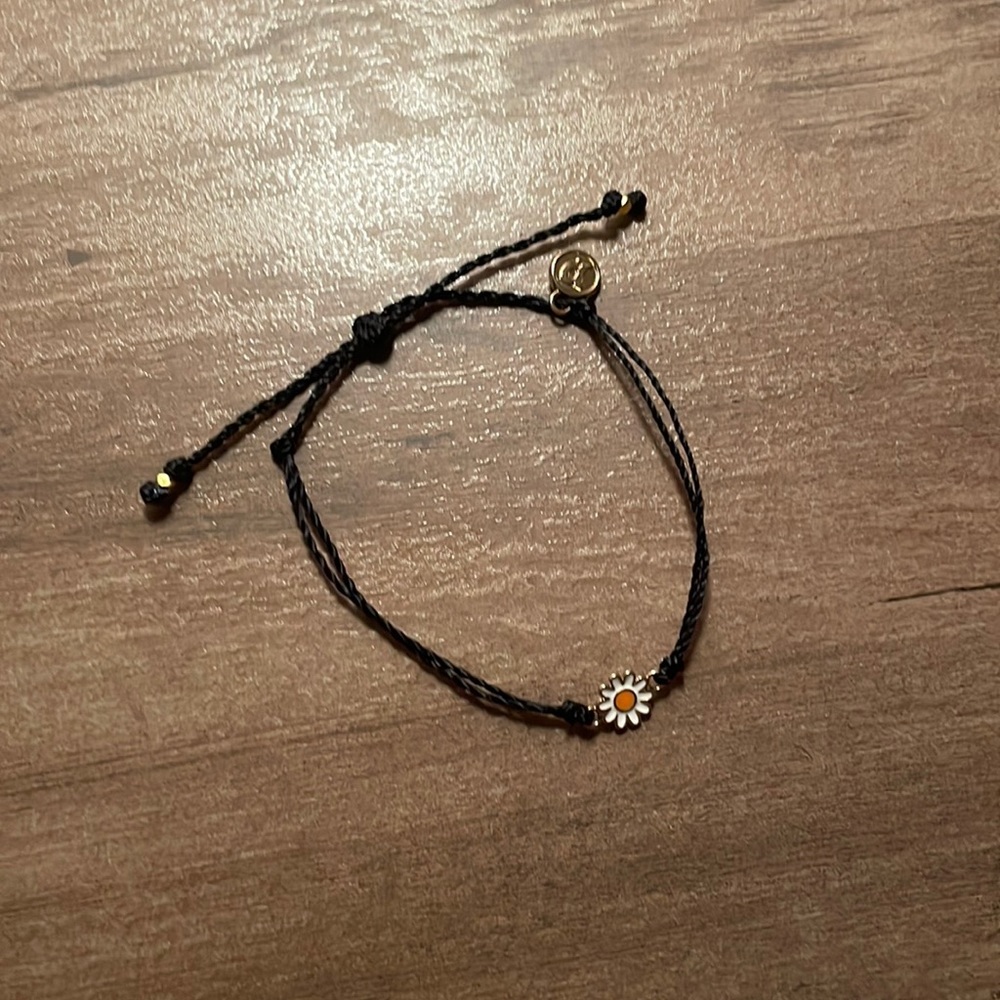 gold daisy pura vida bracelet
